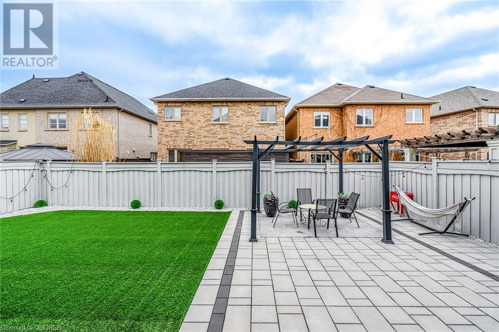 3198 SALTAIRE Crescent