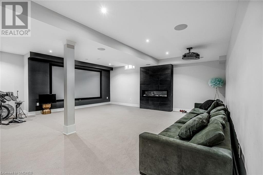 3198 SALTAIRE Crescent