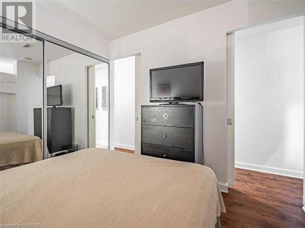 36 BLUE JAYS Way Unit# 609