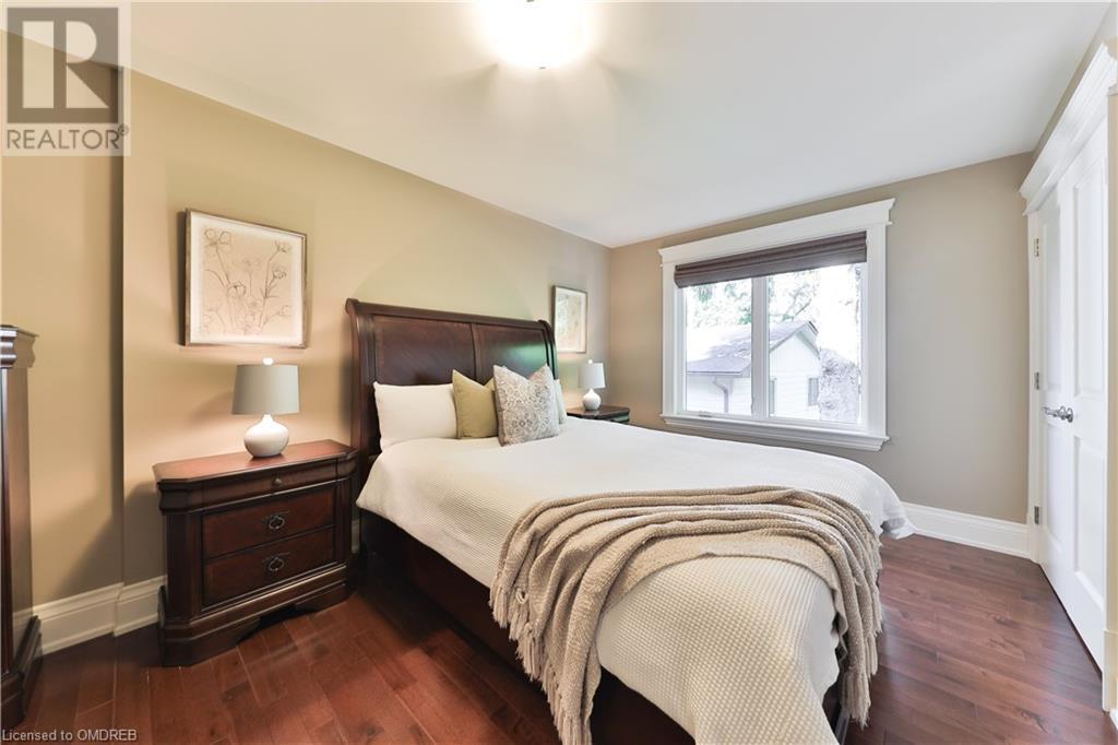 3168 LAKESHORE Road W