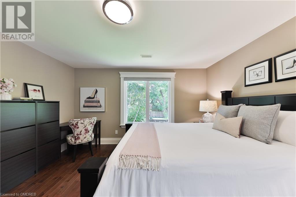 3168 LAKESHORE Road W