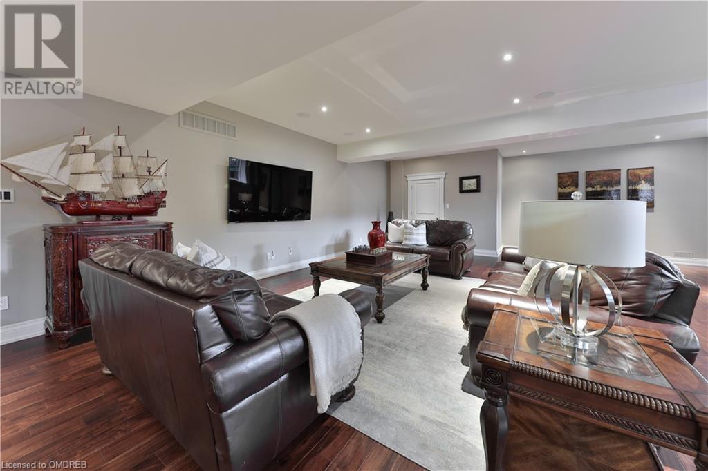 3168 LAKESHORE Road W