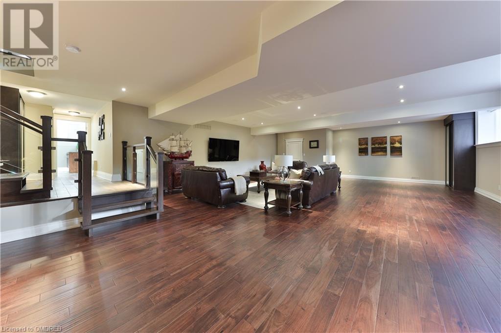 3168 LAKESHORE Road W