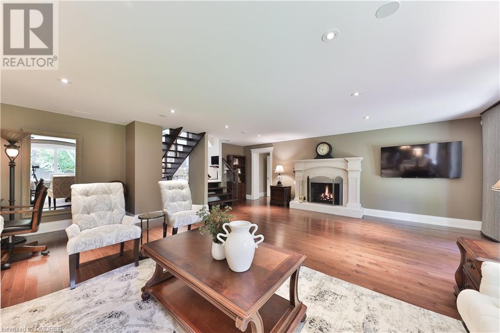 3168 LAKESHORE Road W