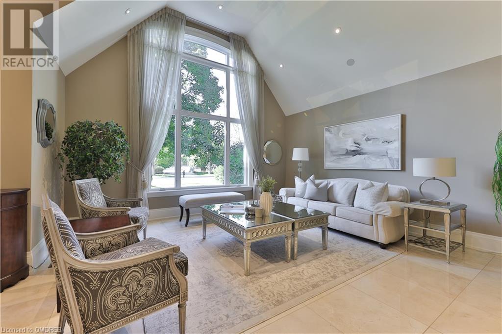 3168 LAKESHORE Road W