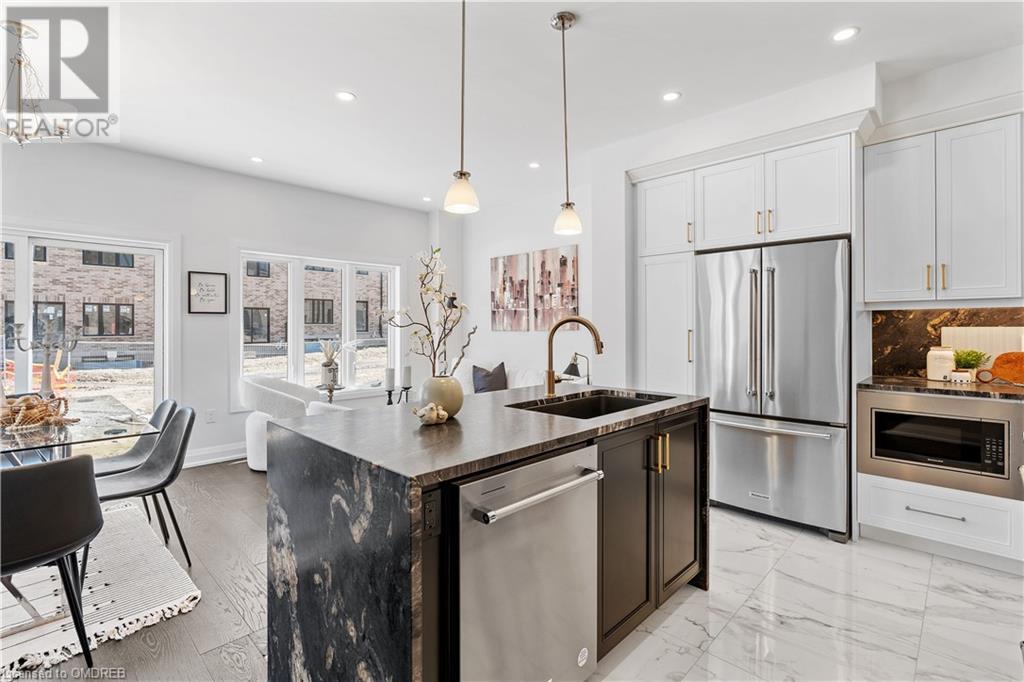 675 VICTORIA Road N Unit# 20