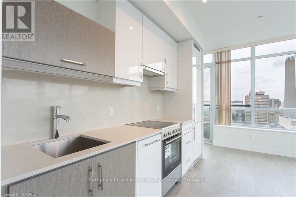 UP07 - 181 HURON STREET