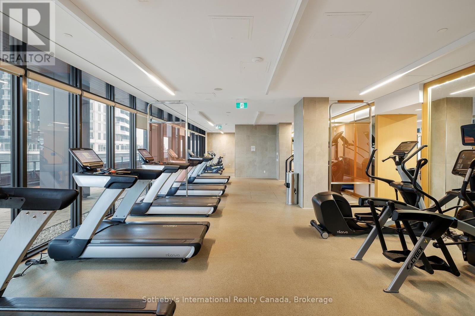 2608 - 19 WESTERN BATTERY ROAD