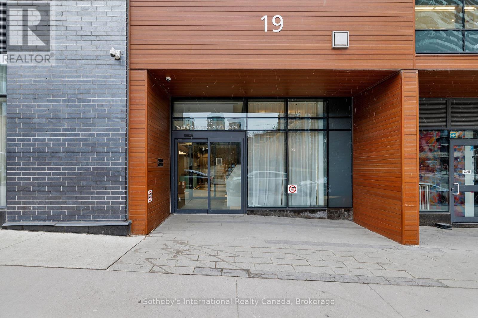 2608 - 19 WESTERN BATTERY ROAD