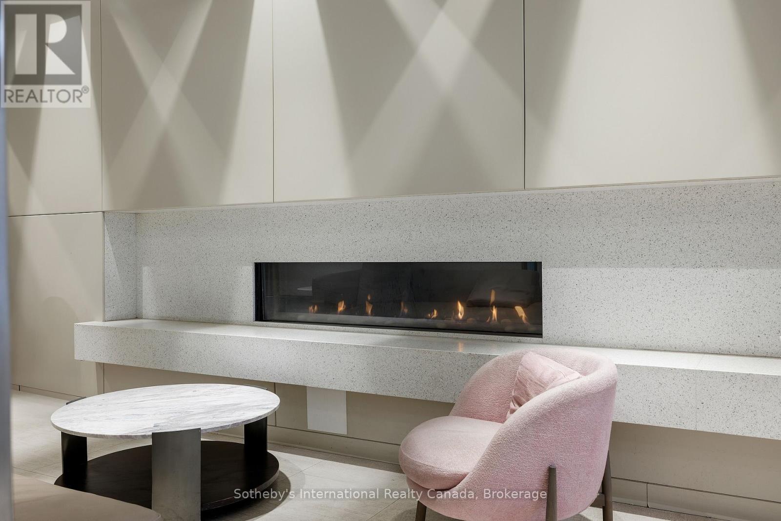 2608 - 19 WESTERN BATTERY ROAD