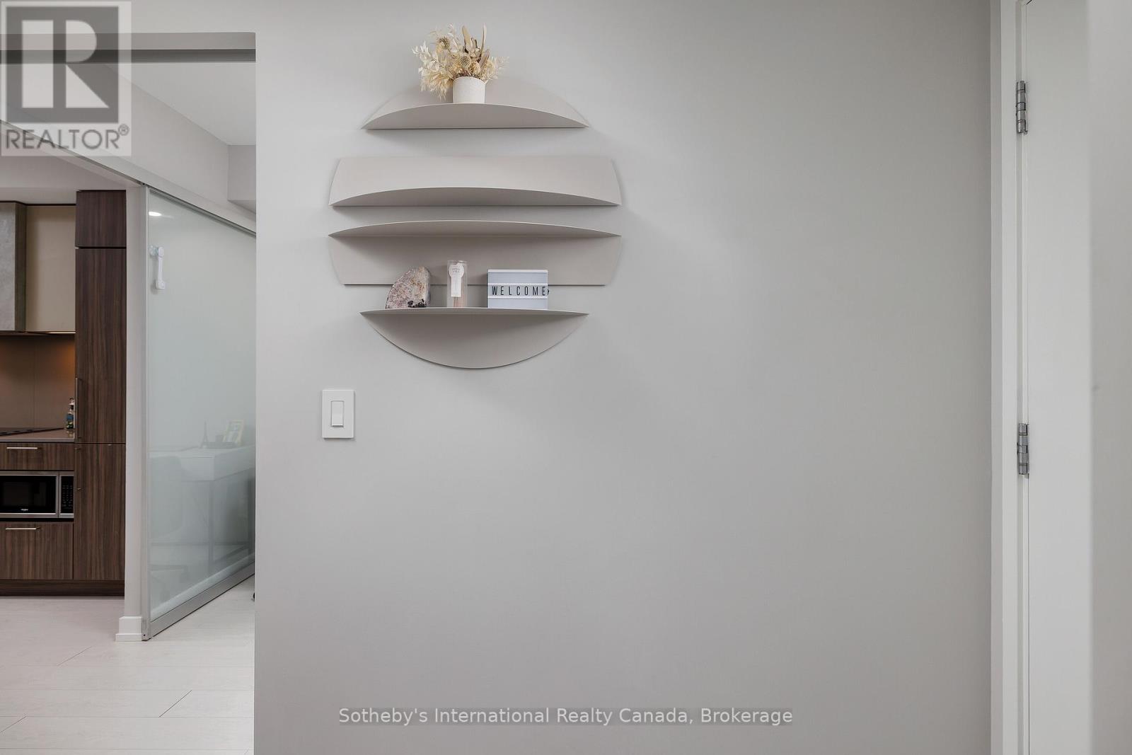 2608 - 19 WESTERN BATTERY ROAD