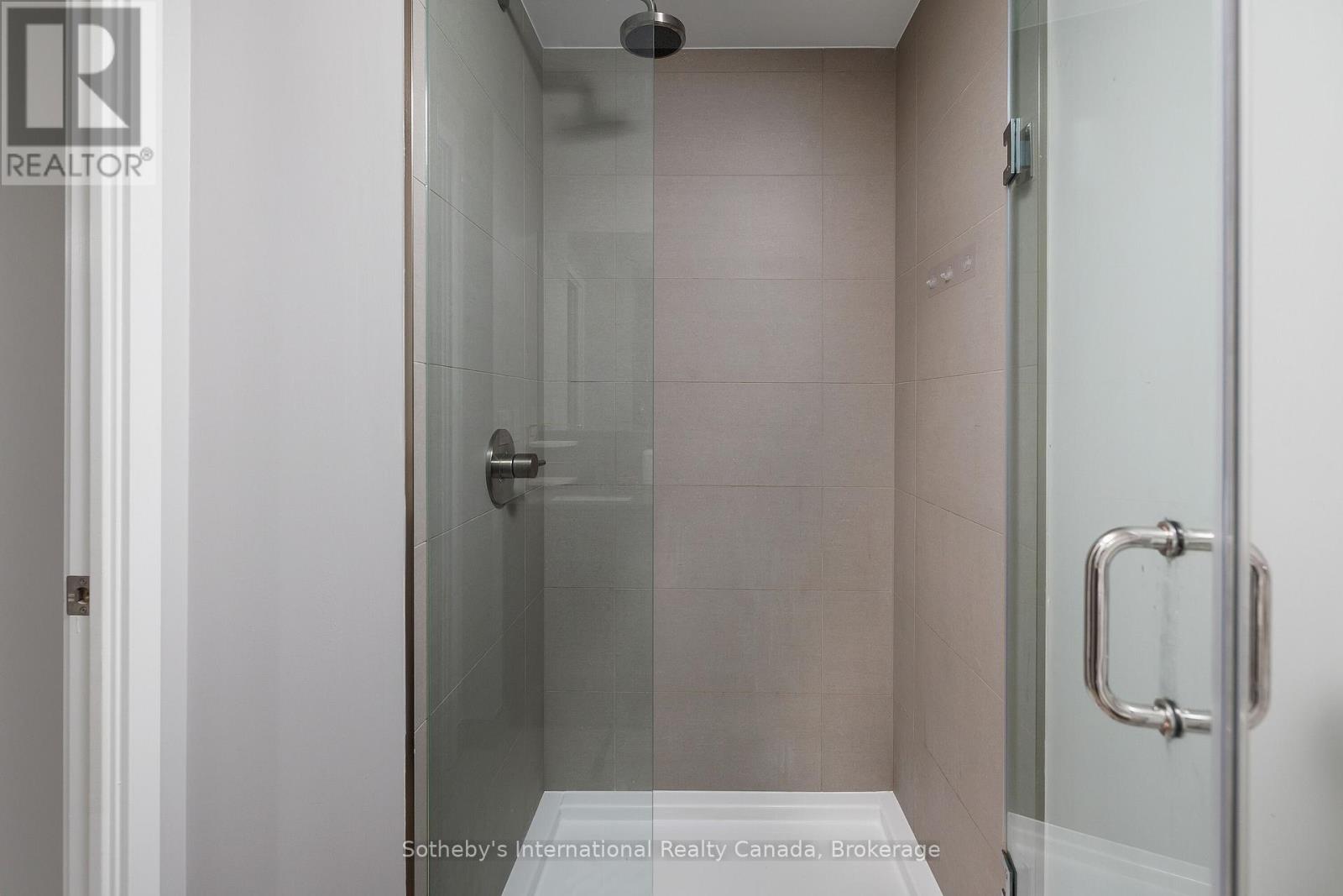 2608 - 19 WESTERN BATTERY ROAD