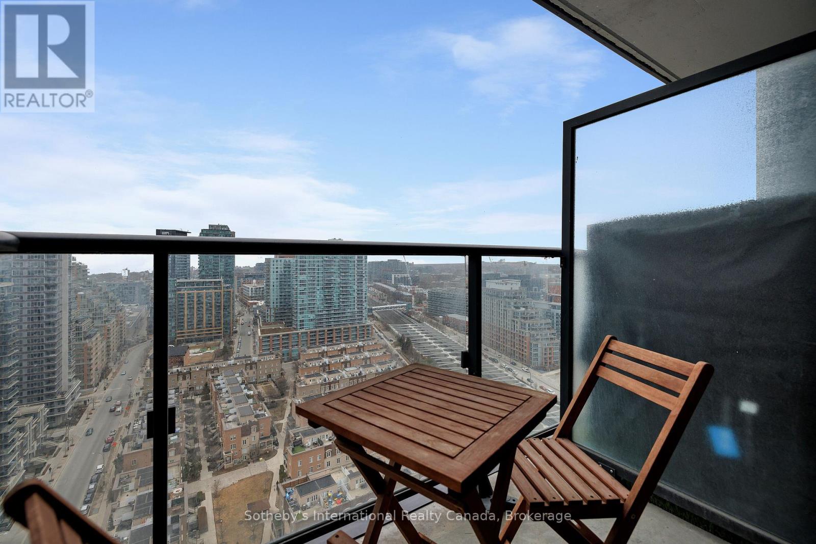 2608 - 19 WESTERN BATTERY ROAD