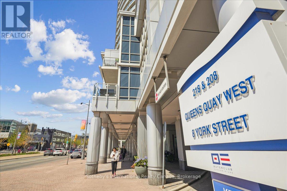 1804 - 218 QUEENS QUAY W