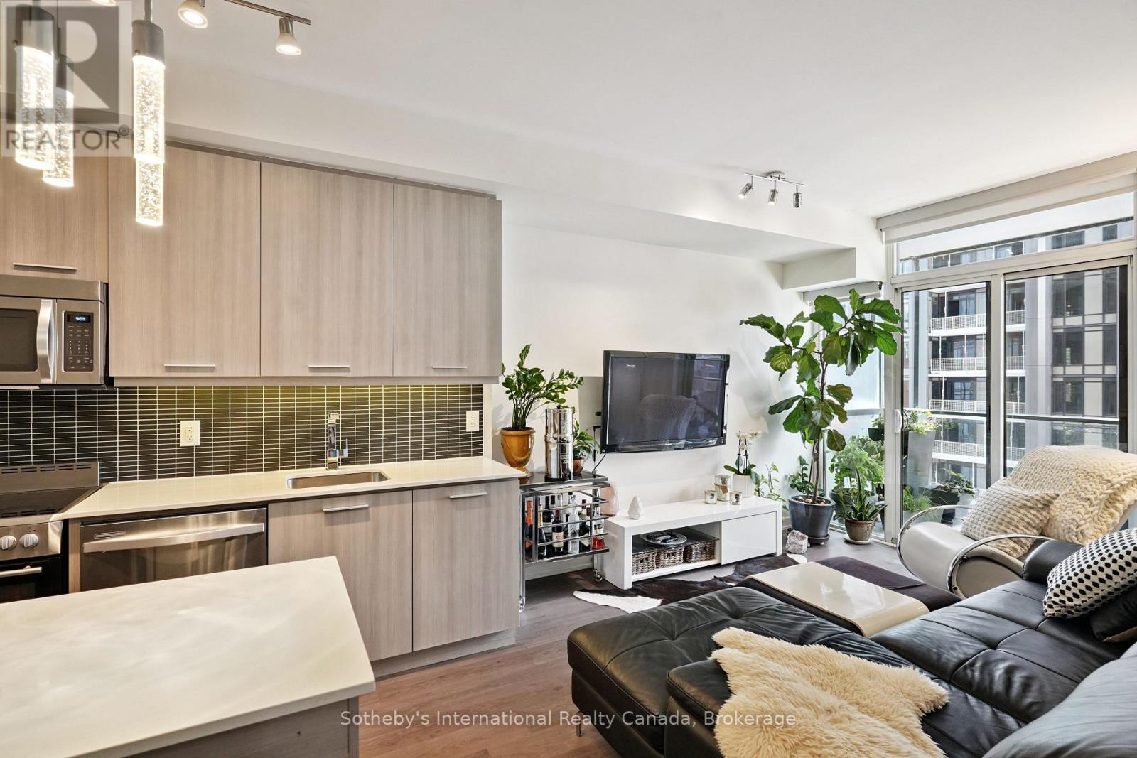 903 - 105 GEORGE STREET