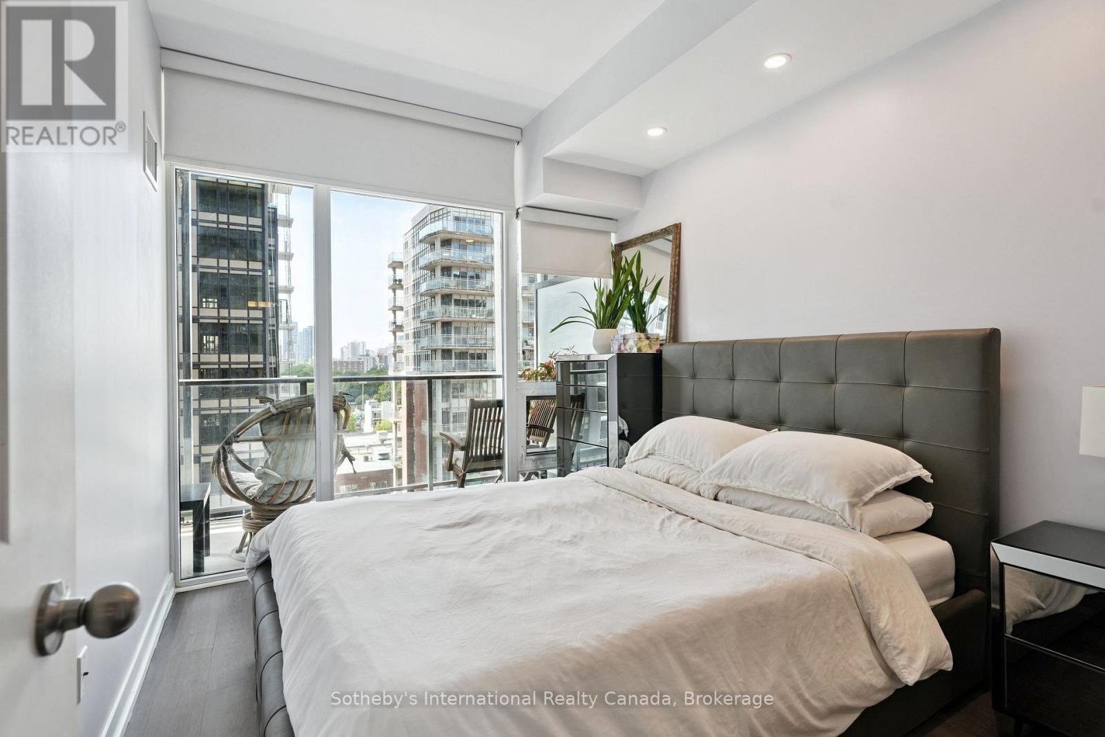 903 - 105 GEORGE STREET