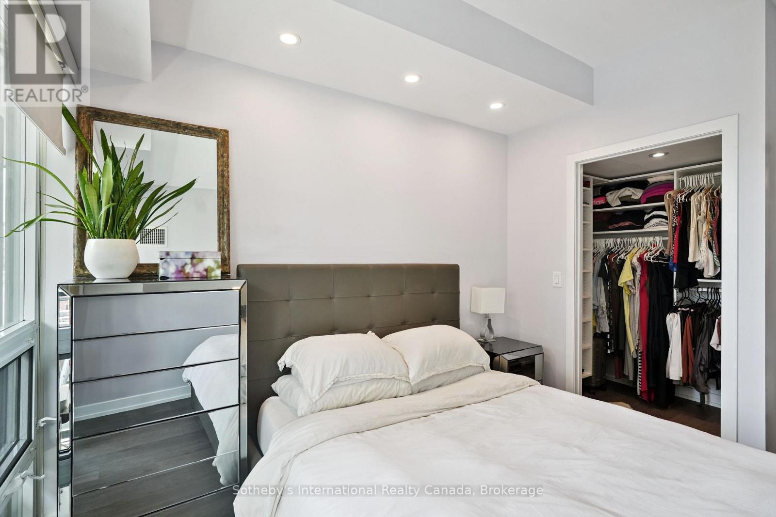 903 - 105 GEORGE STREET