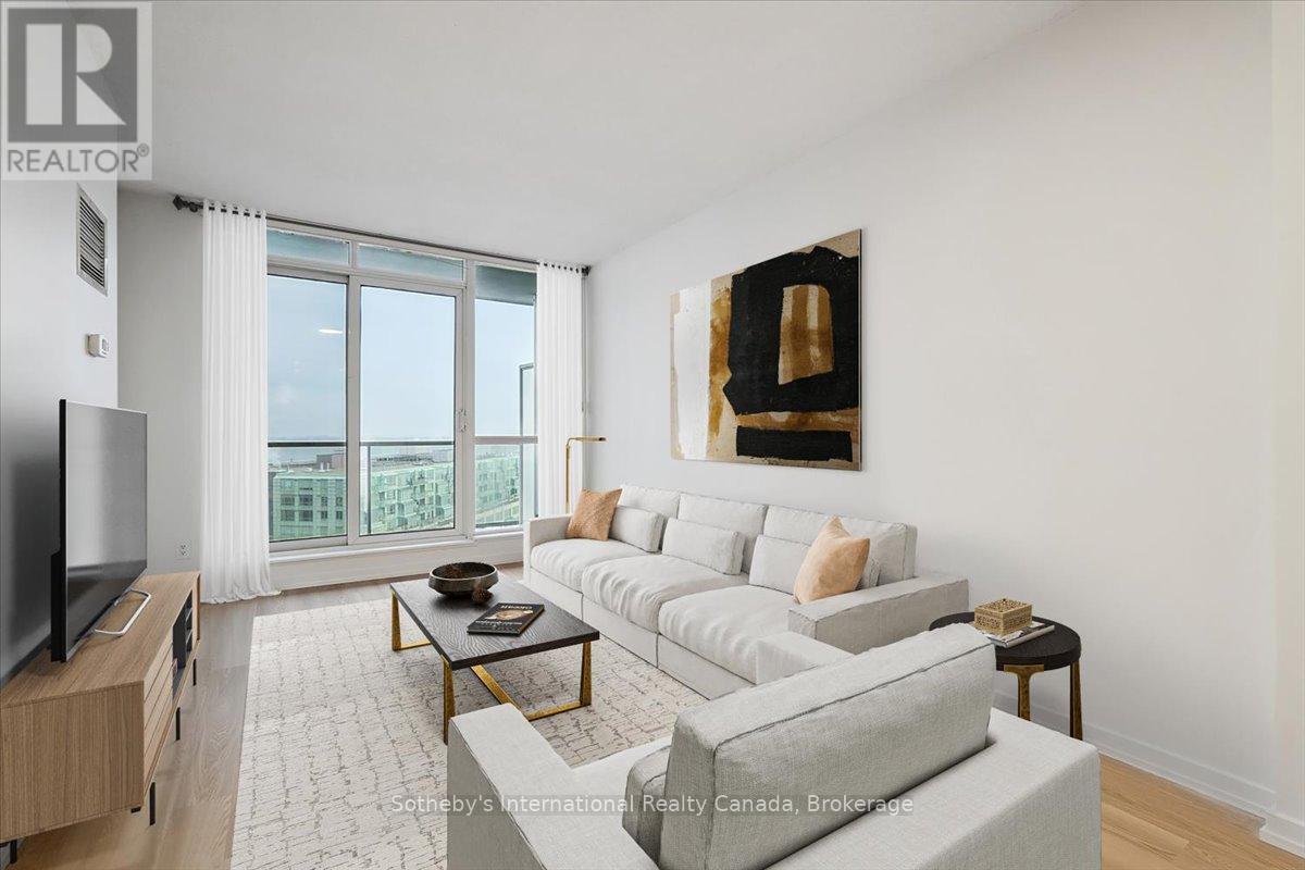 1804 - 218 QUEENS QUAY W