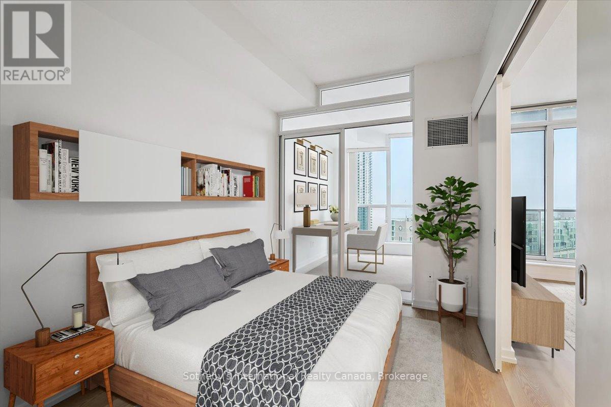 1804 - 218 QUEENS QUAY W