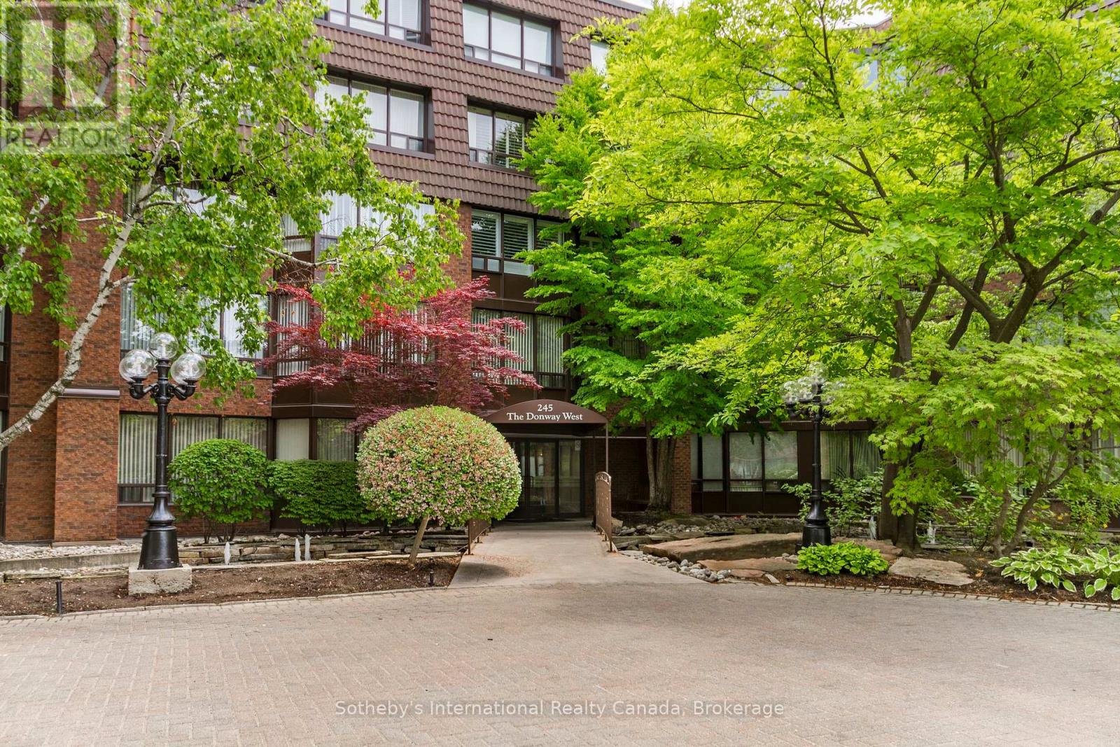 509 - 245 THE DONWAY W