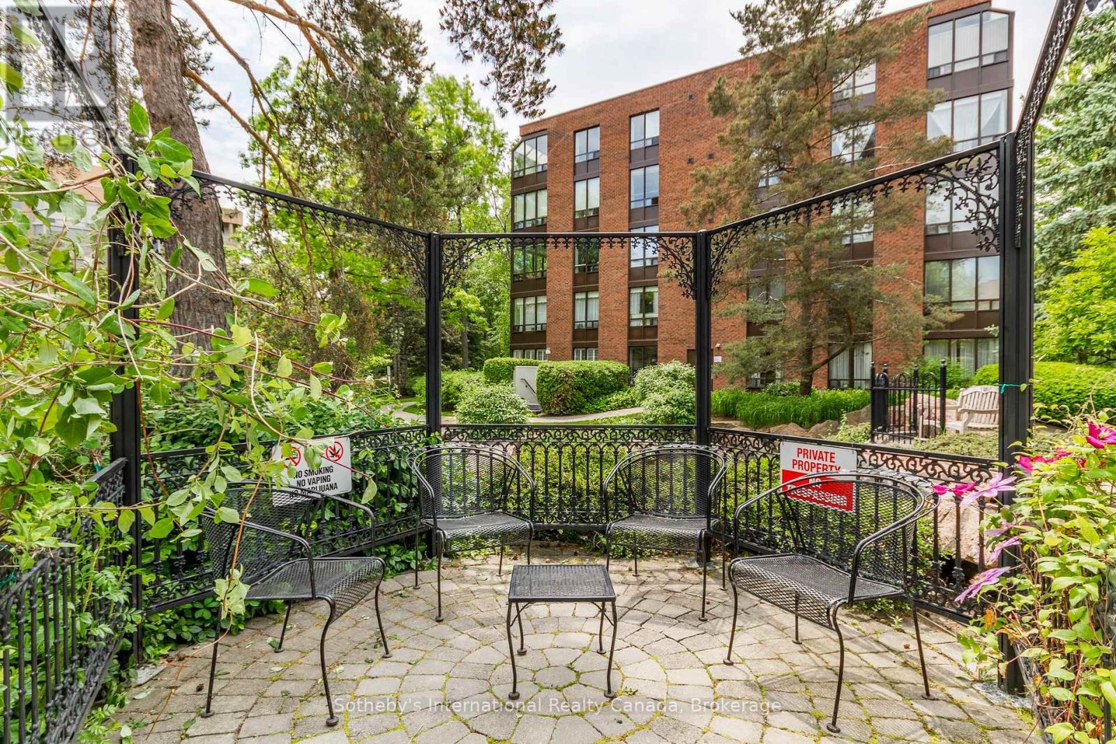 509 - 245 THE DONWAY W