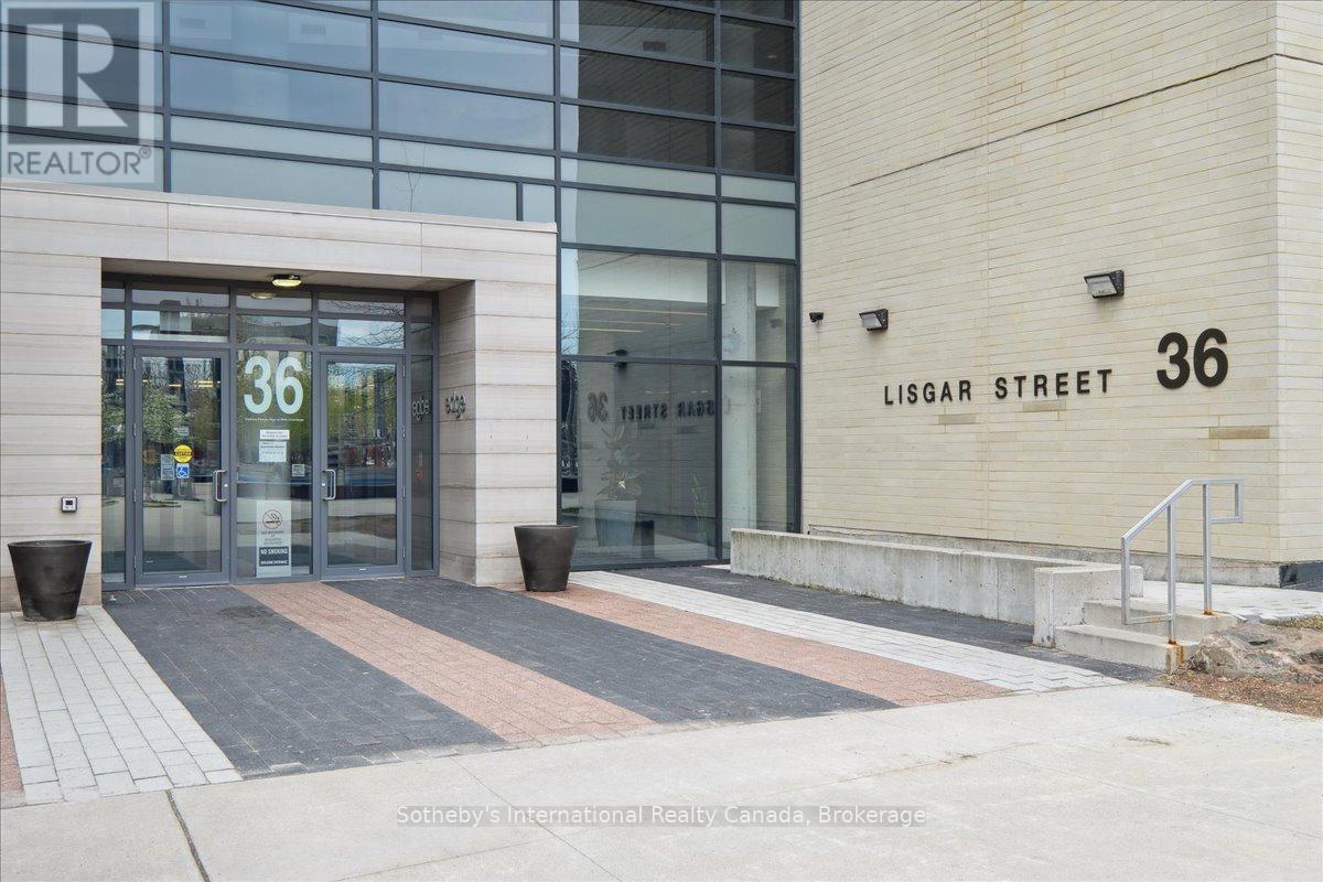 1605W - 36 LISGAR STREET