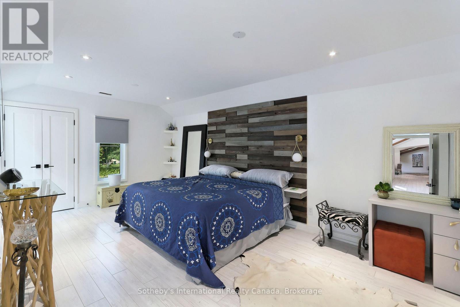 38 HILLTOP BOULEVARD