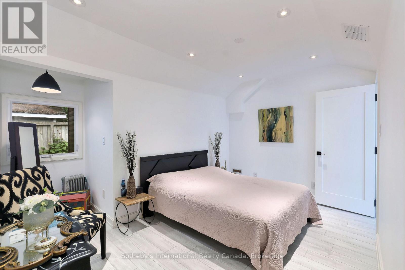 38 HILLTOP BOULEVARD