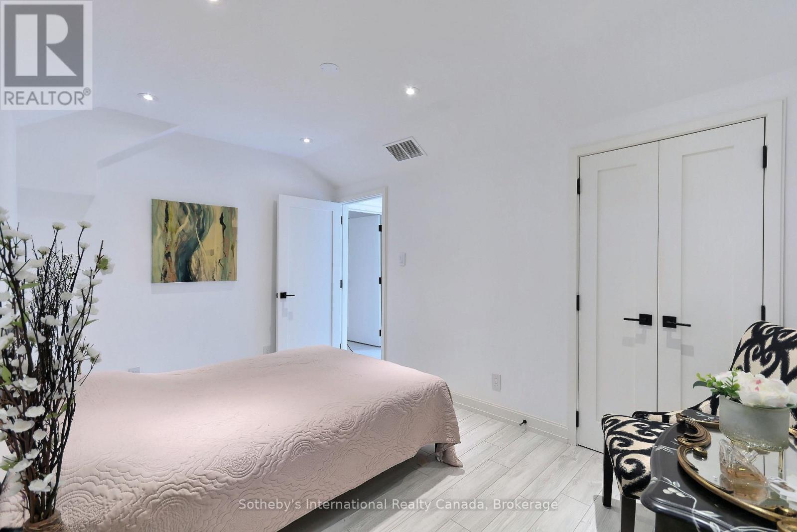38 HILLTOP BOULEVARD