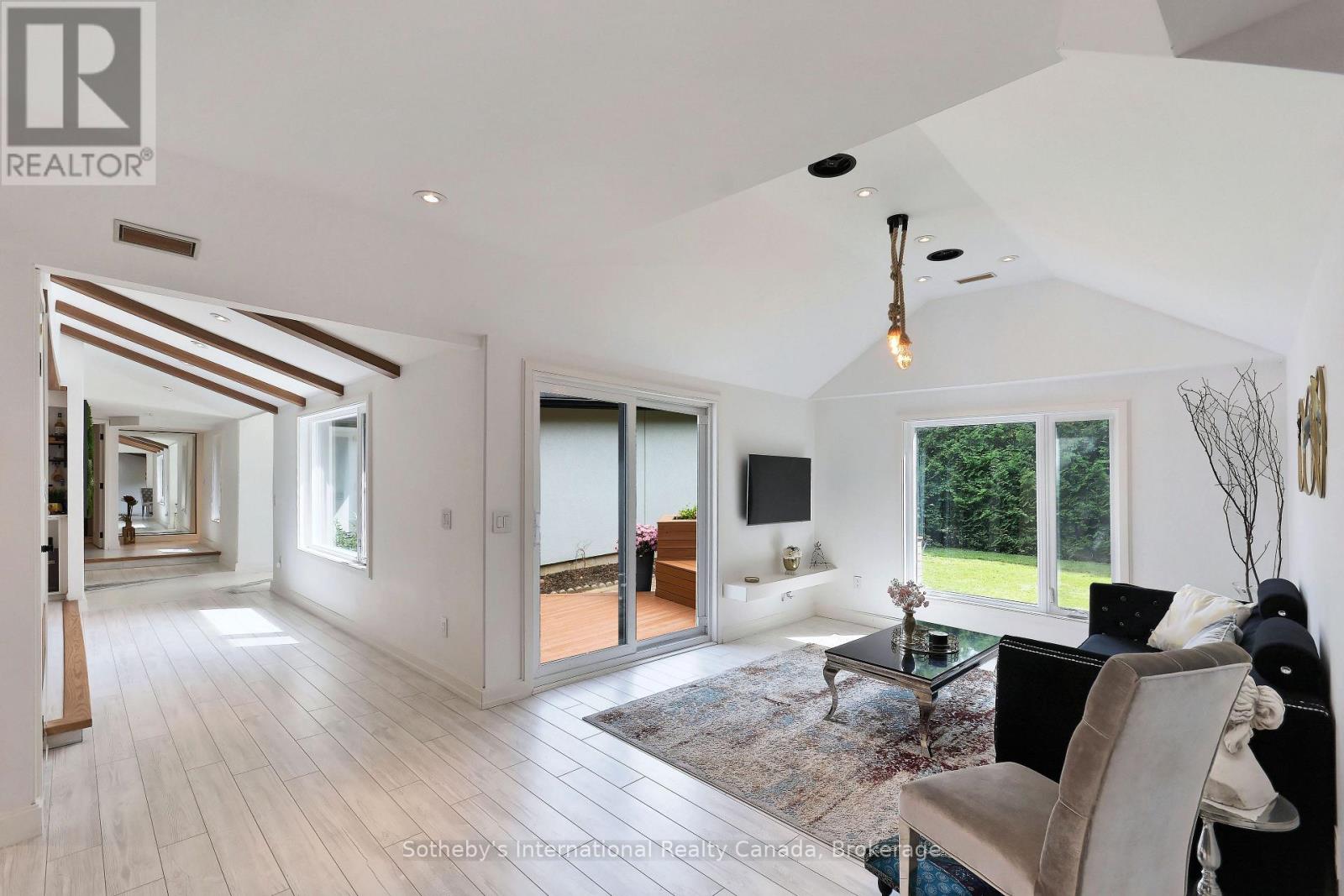 38 HILLTOP BOULEVARD