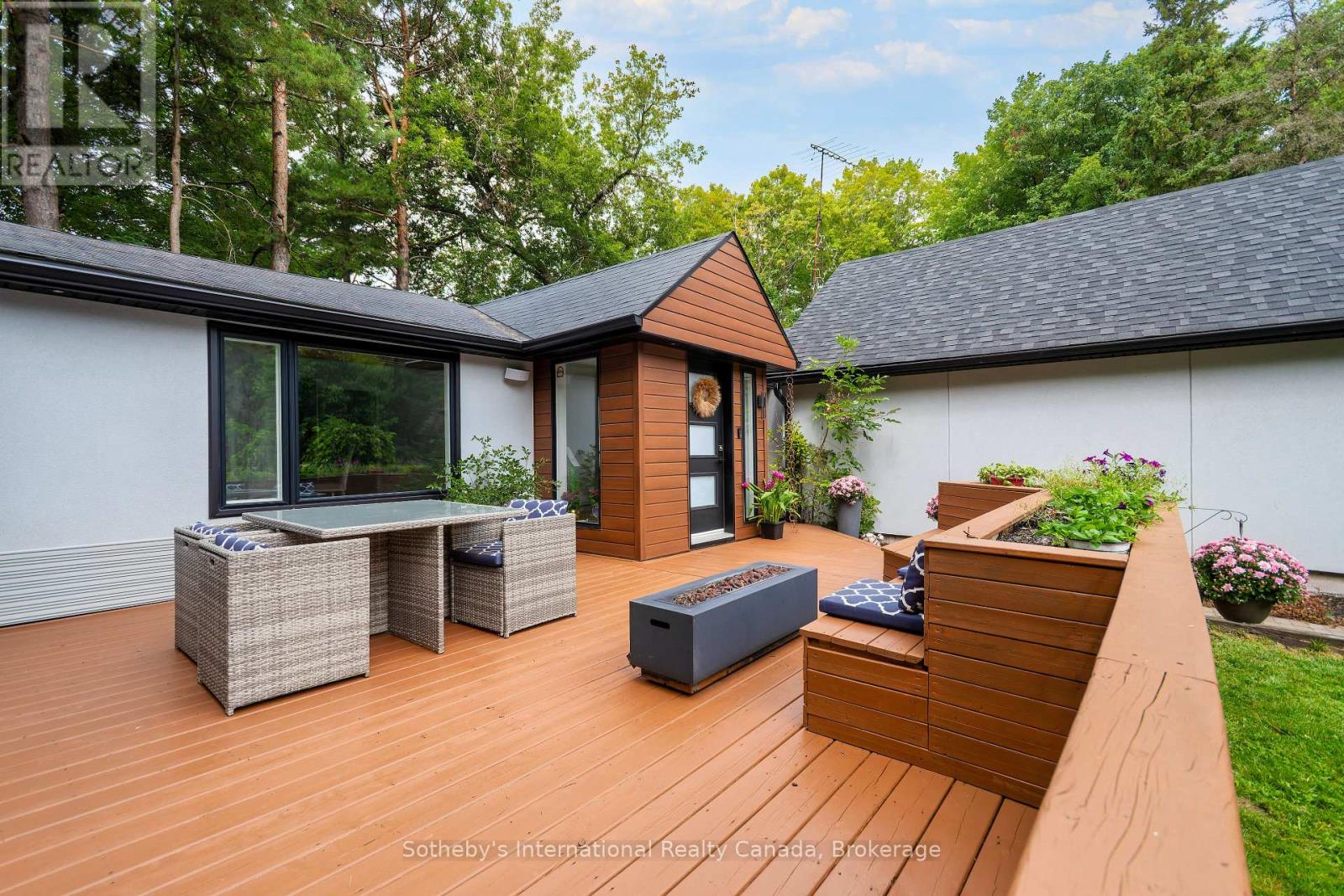 38 HILLTOP BOULEVARD