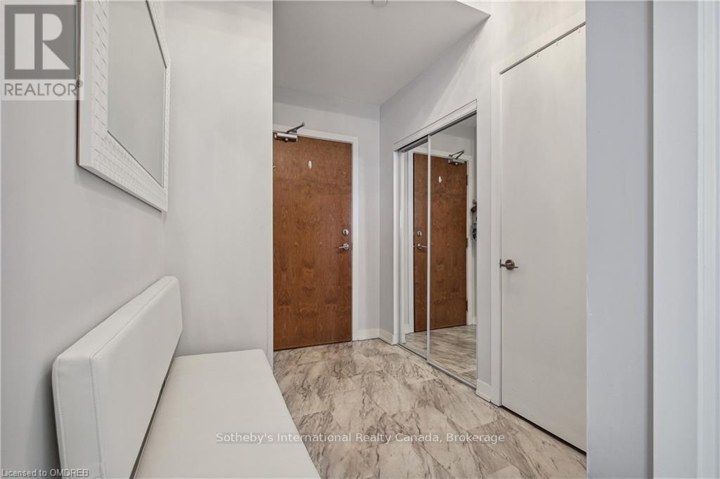 1803 - 2212 LAKE SHORE BOULEVARD W