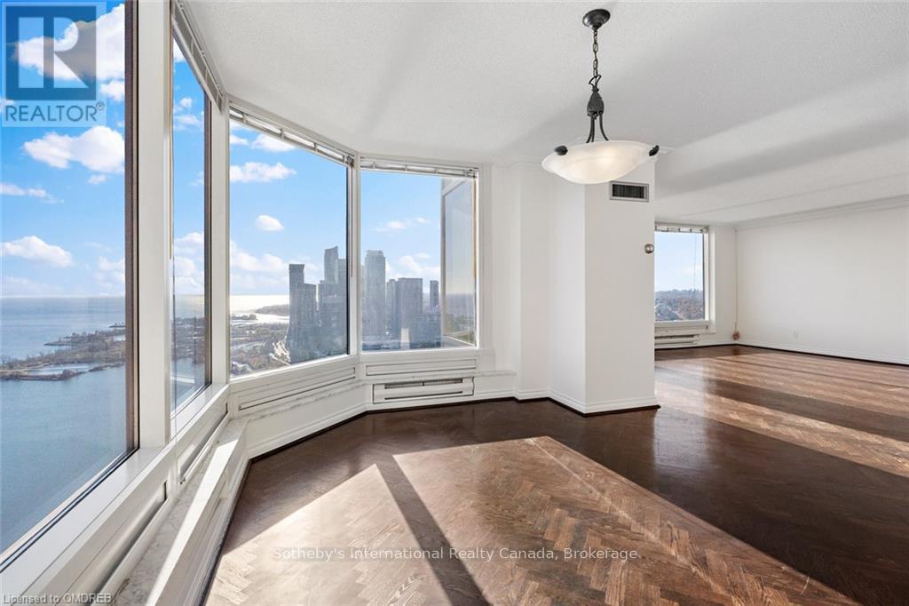 4406 - 1 PALACE PIER COURT