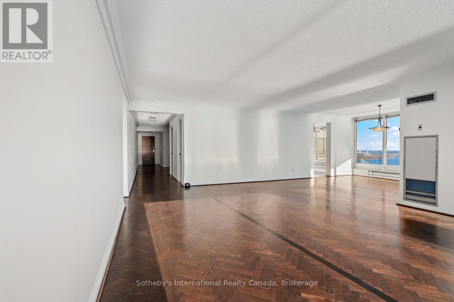 4406 - 1 PALACE PIER COURT