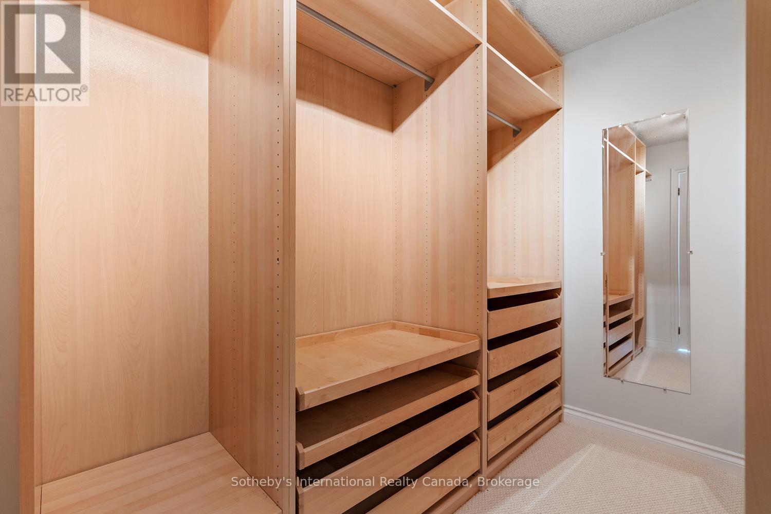 4406 - 1 PALACE PIER COURT