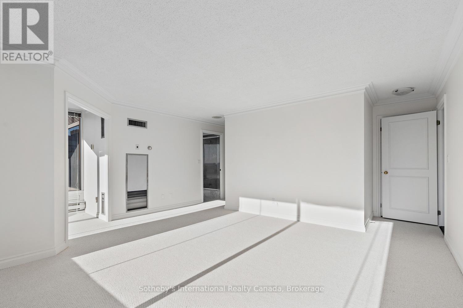 4406 - 1 PALACE PIER COURT