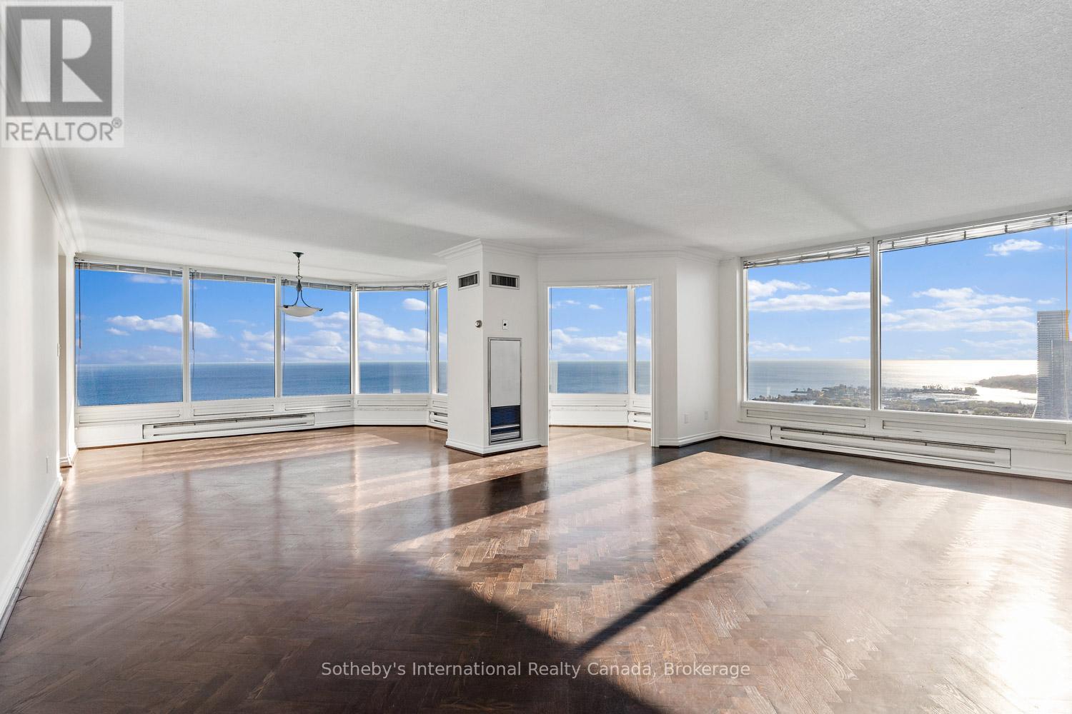 4406 - 1 PALACE PIER COURT