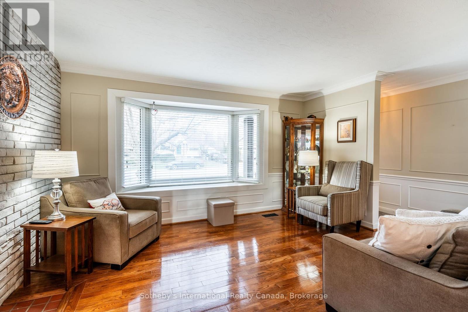 1492 BRIARWOOD CRESCENT