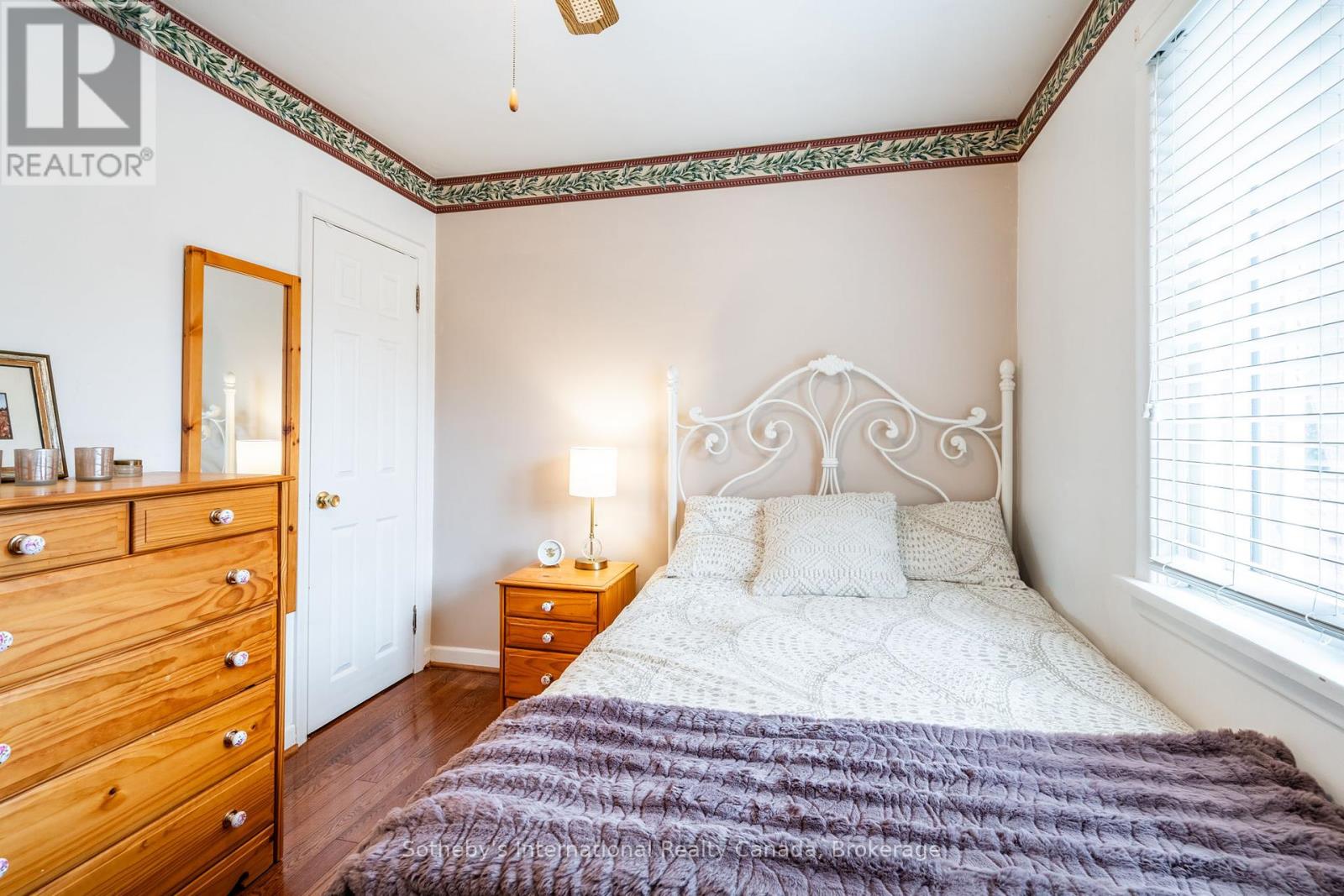 1492 BRIARWOOD CRESCENT