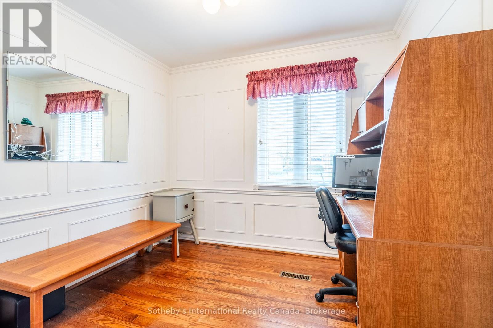 1492 BRIARWOOD CRESCENT