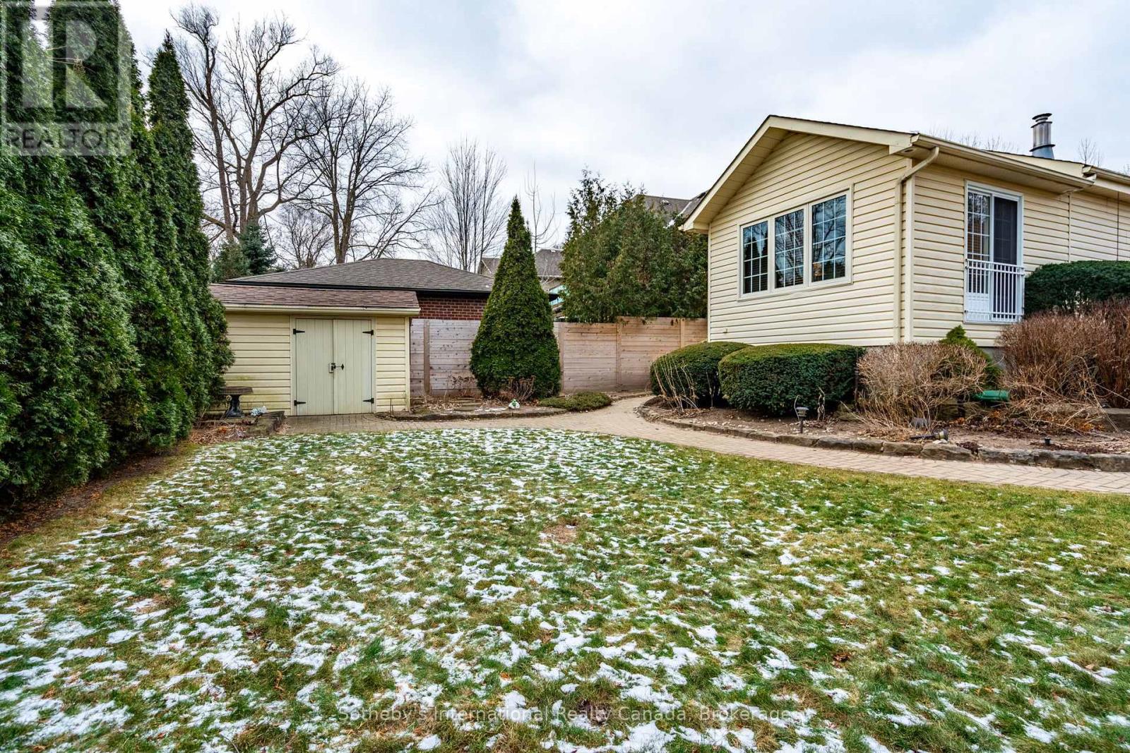 1492 BRIARWOOD CRESCENT