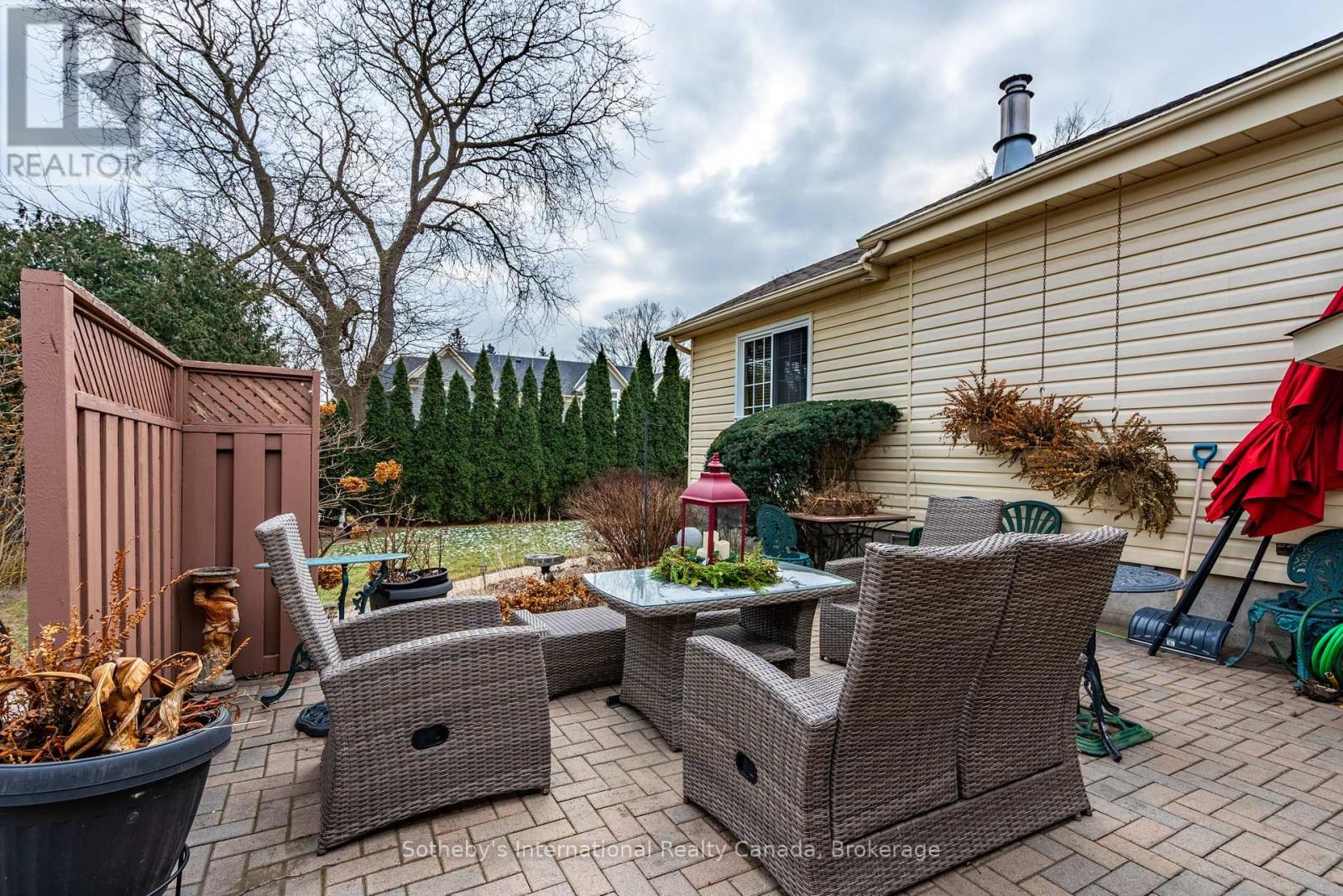 1492 BRIARWOOD CRESCENT