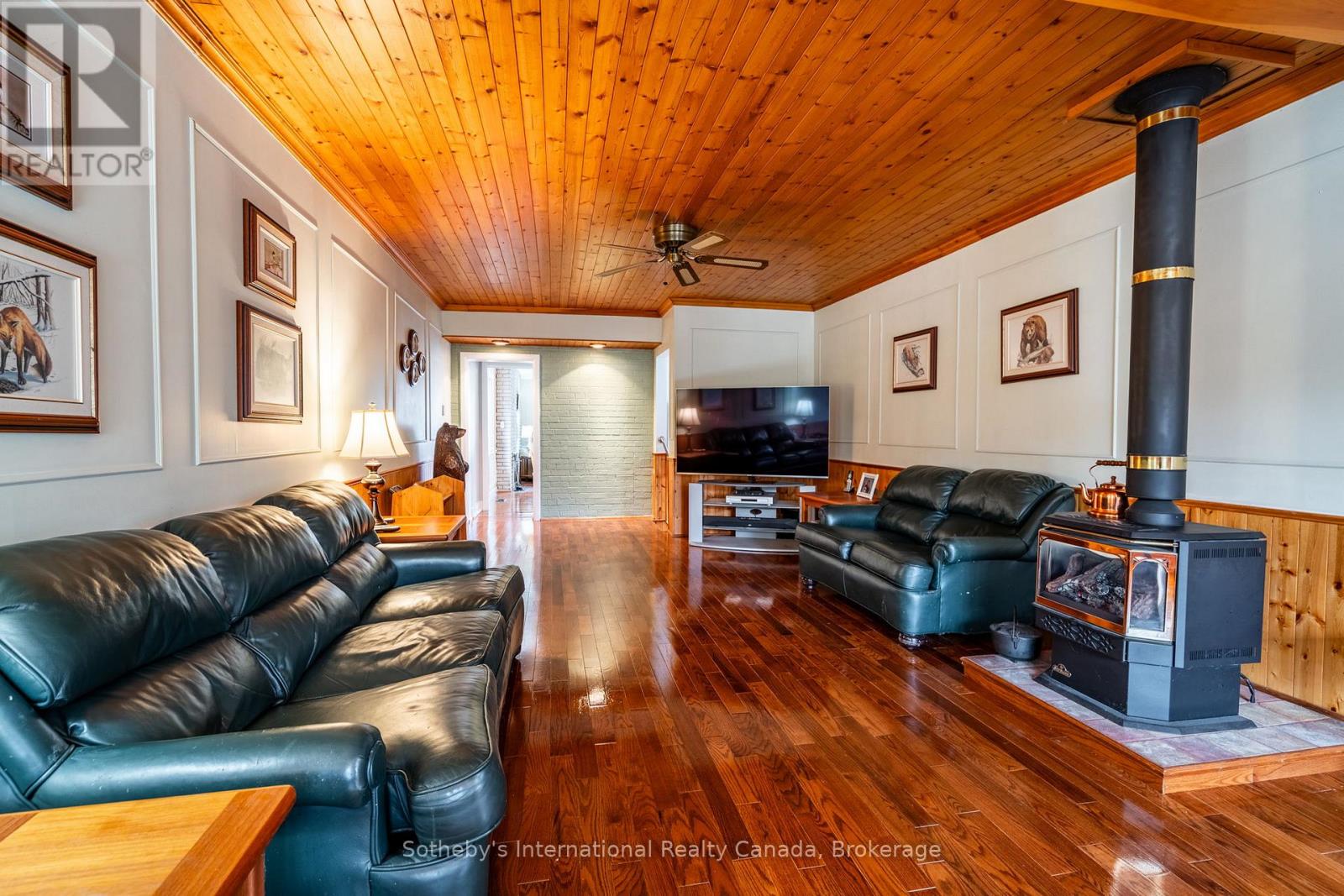 1492 BRIARWOOD CRESCENT