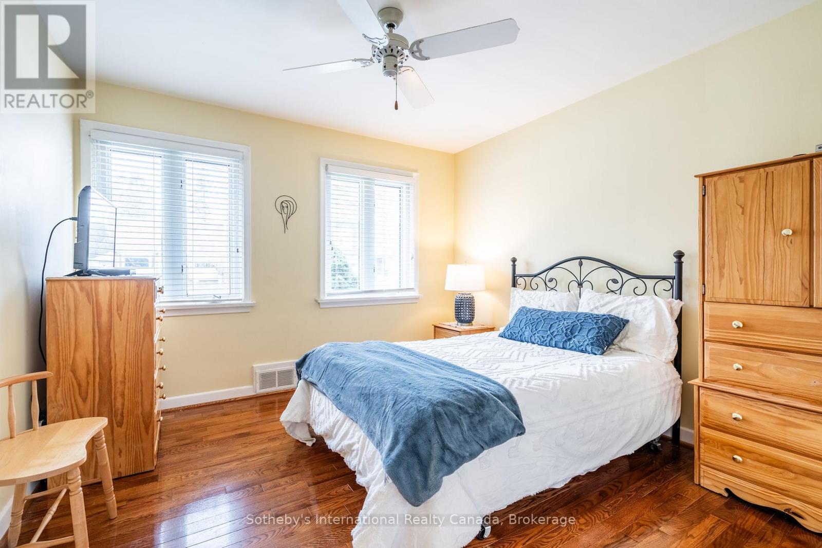 1492 BRIARWOOD CRESCENT