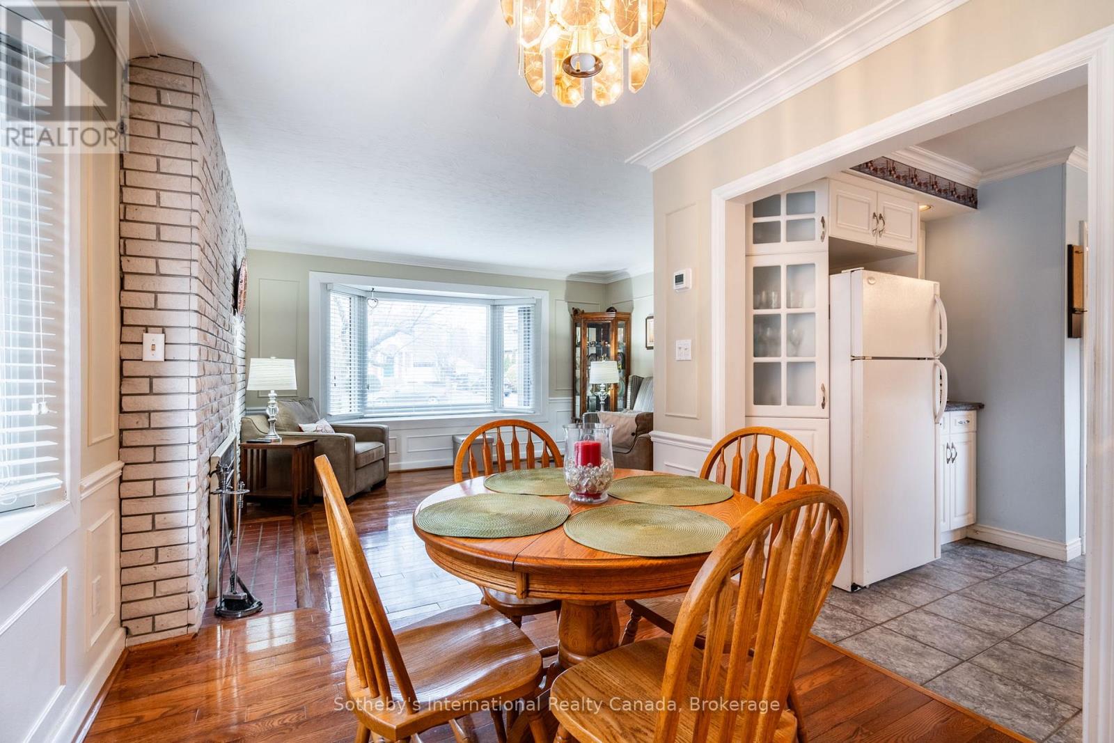 1492 BRIARWOOD CRESCENT