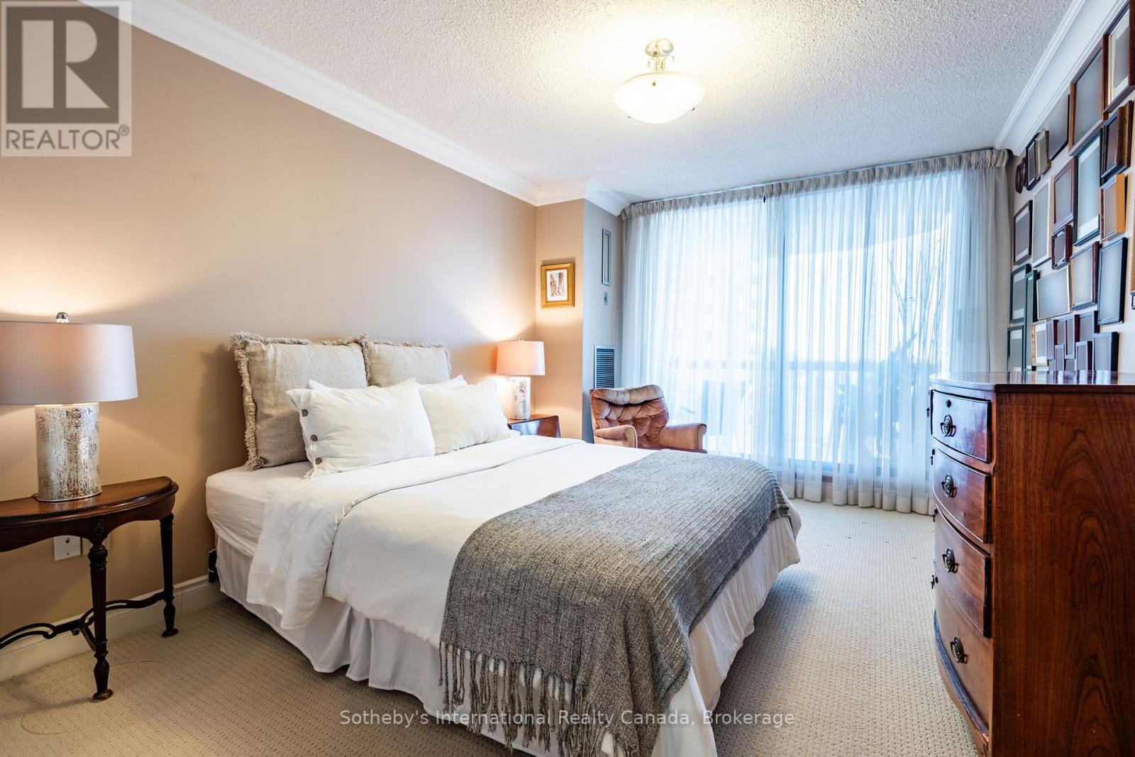 1107 - 2180 MARINE DRIVE