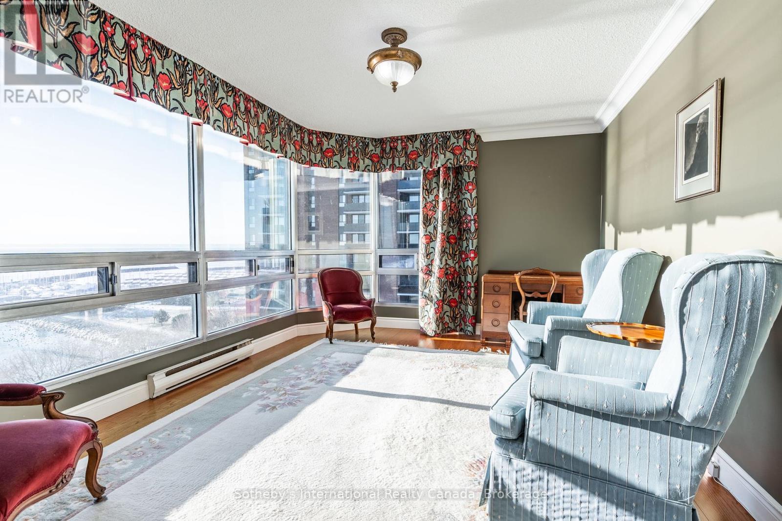 1107 - 2180 MARINE DRIVE