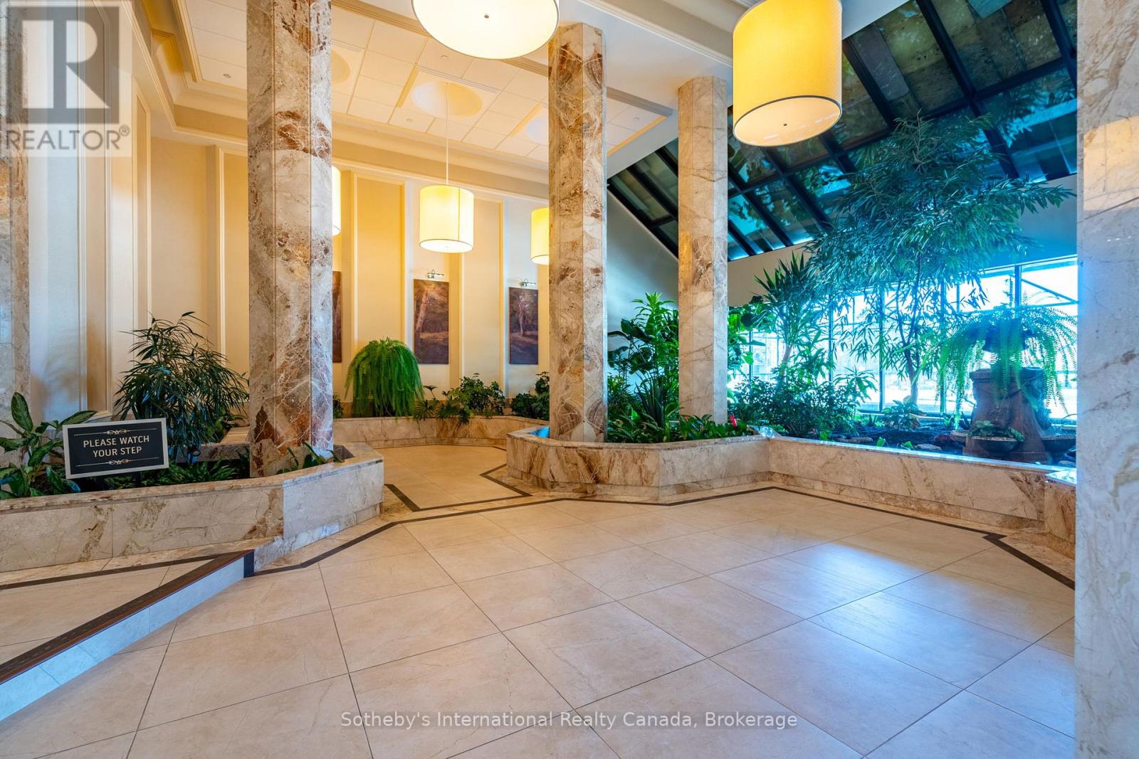 1107 - 2180 MARINE DRIVE