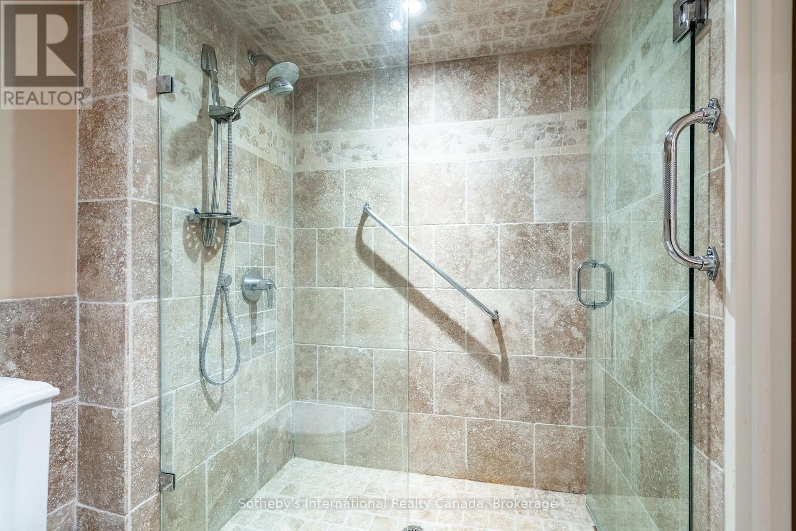 1107 - 2180 MARINE DRIVE