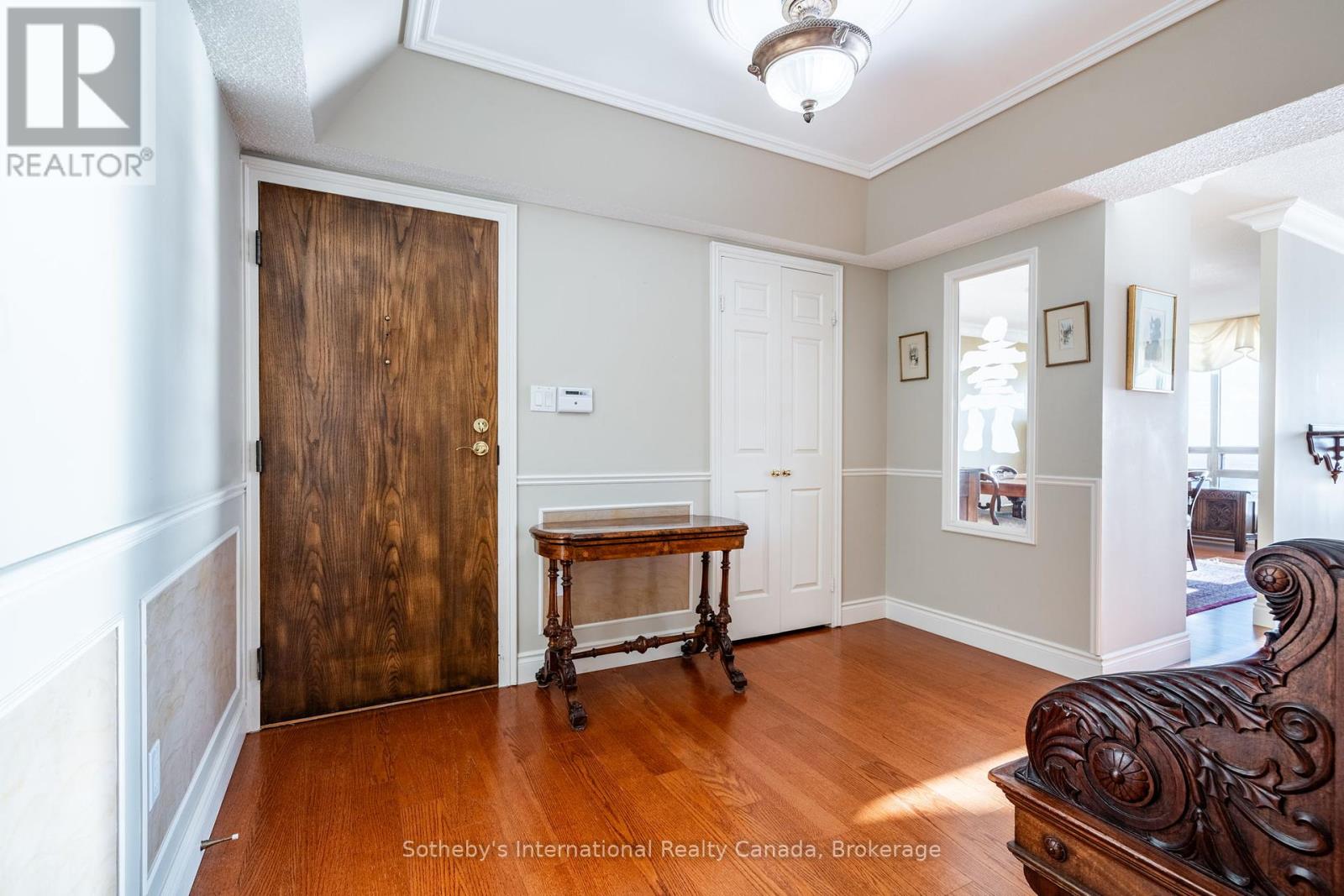 1107 - 2180 MARINE DRIVE